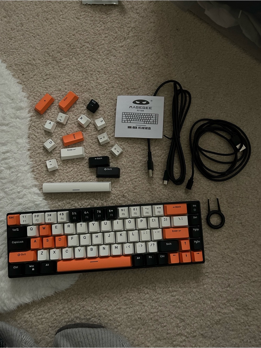 MAGEGEE 60% Mechanical Keyboard with white black/red switches